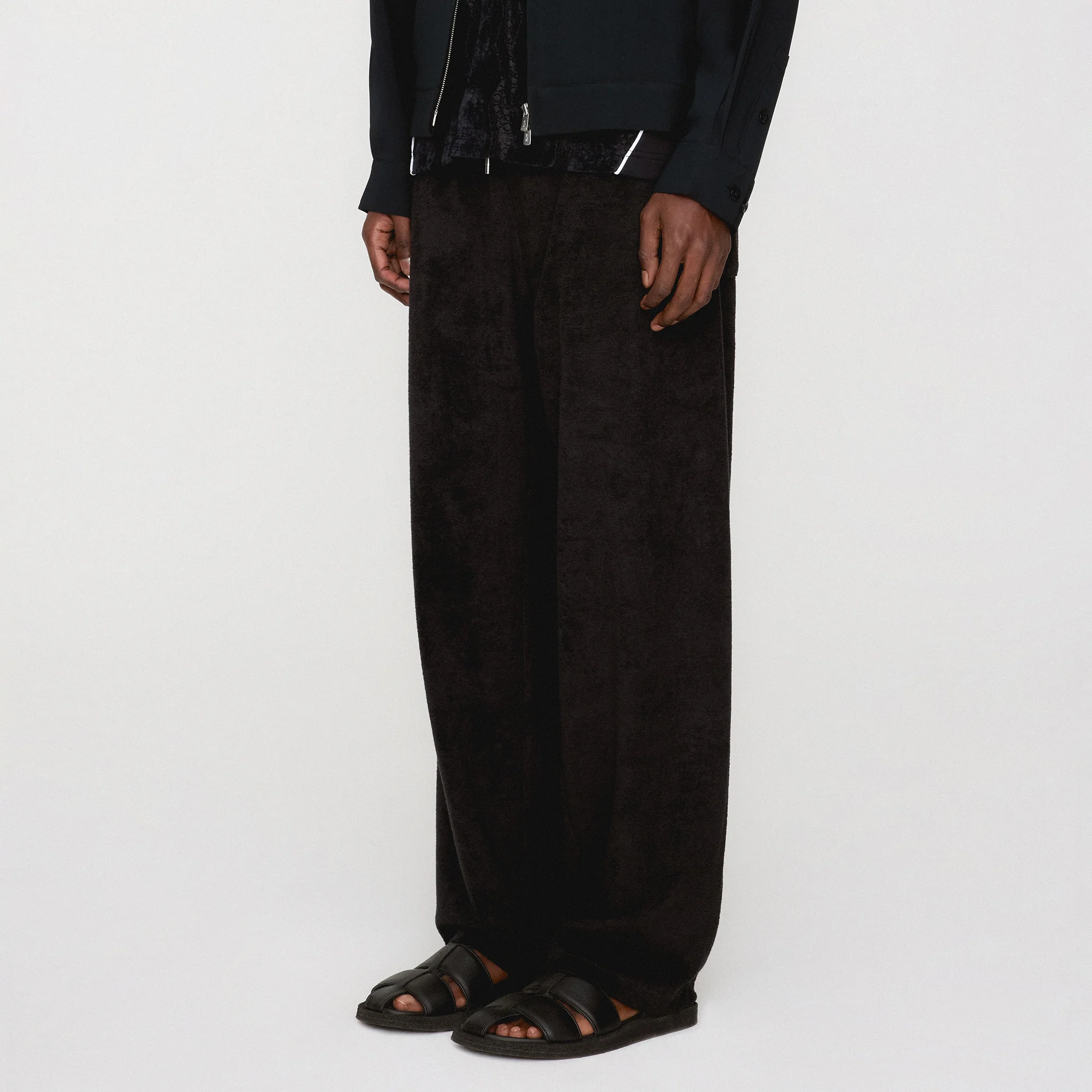 10001-kith-leo-terry-pant-1.webp