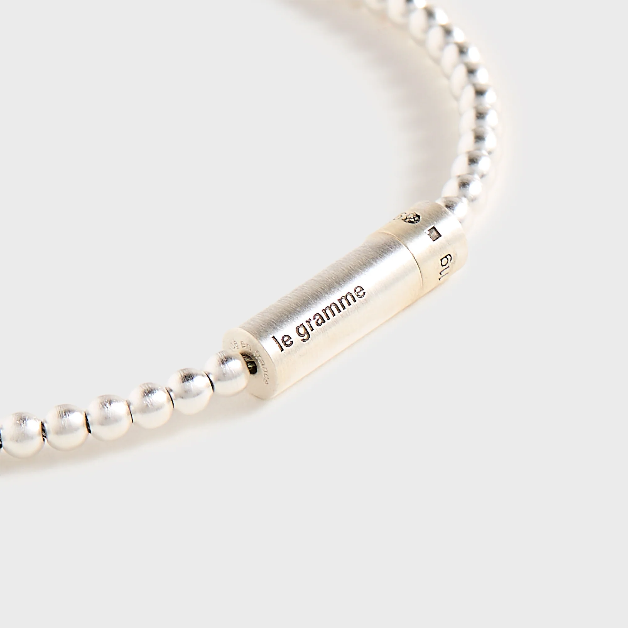 10869–11g-bead-bracelet-1.webp