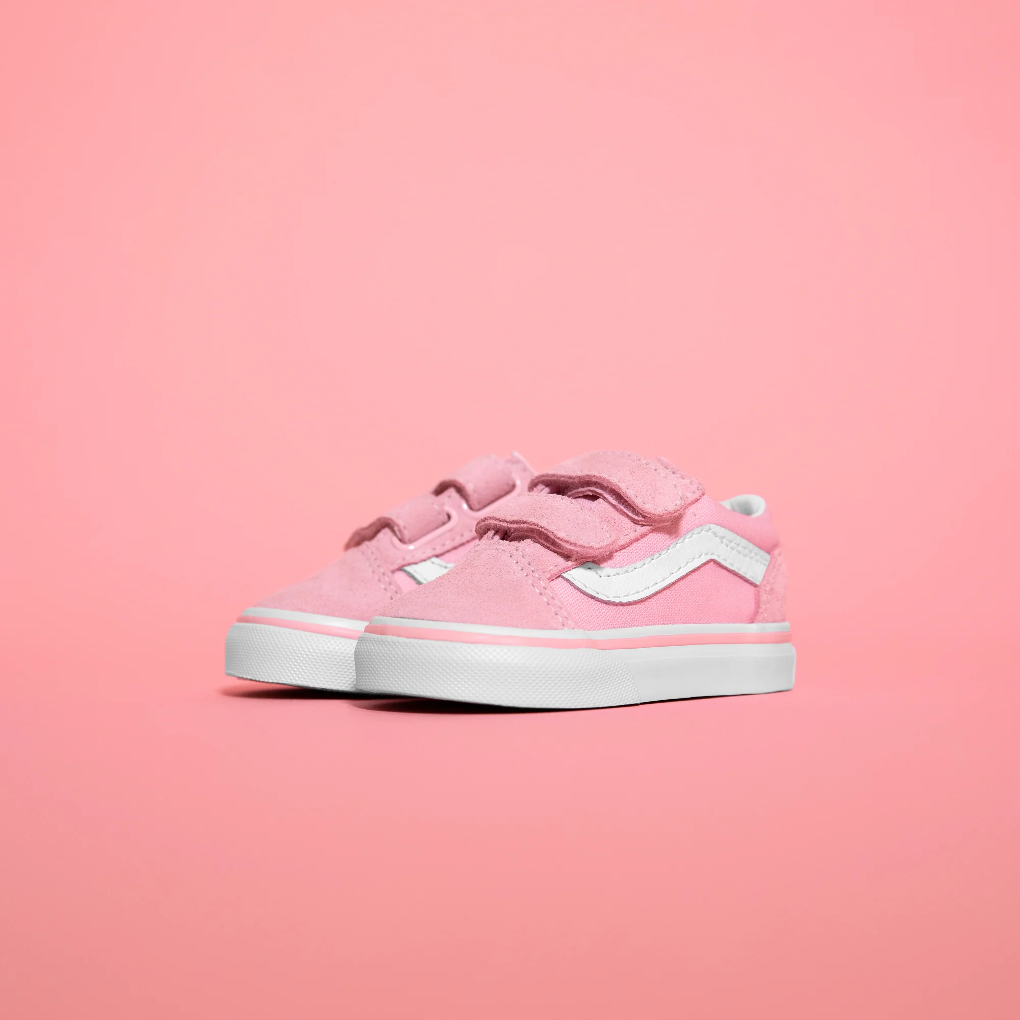 1120–toddler-old-skool-v-suede-canvas-1.webp