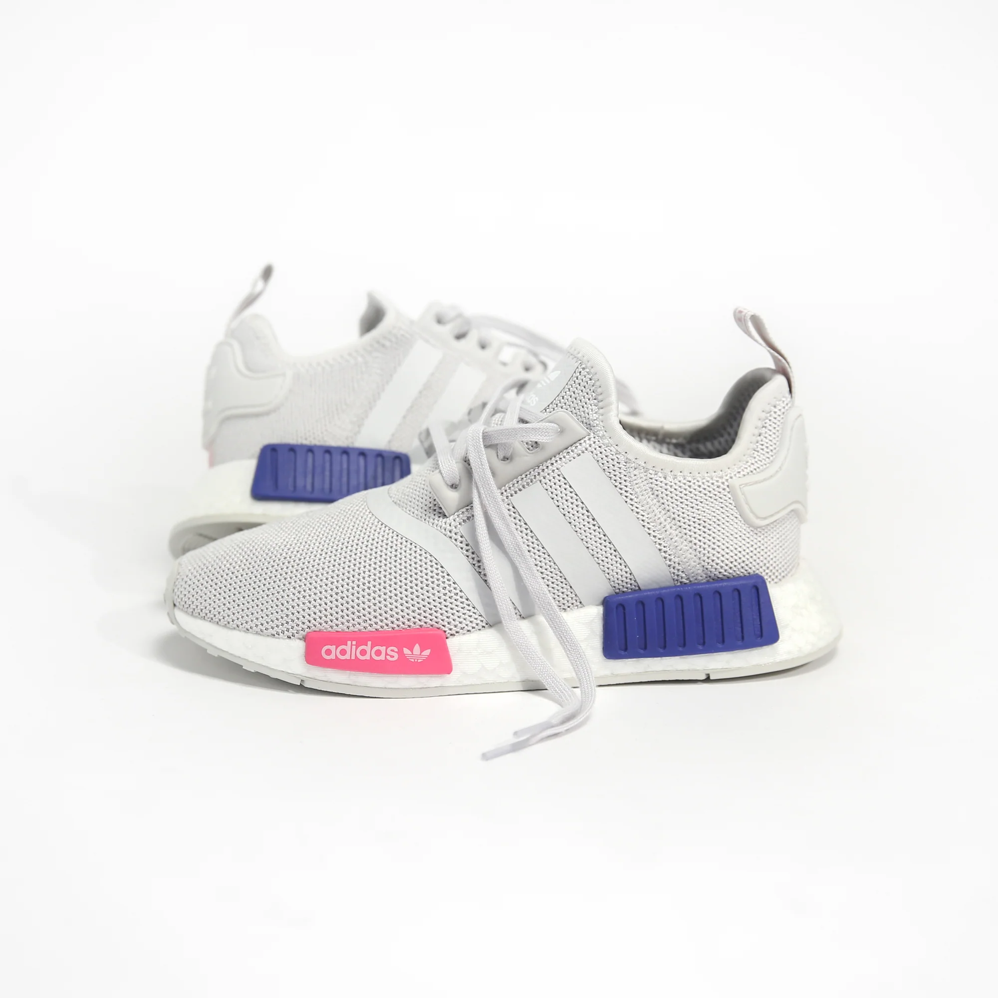 1200-adidas-grade-school-nmd-r1-1.webp