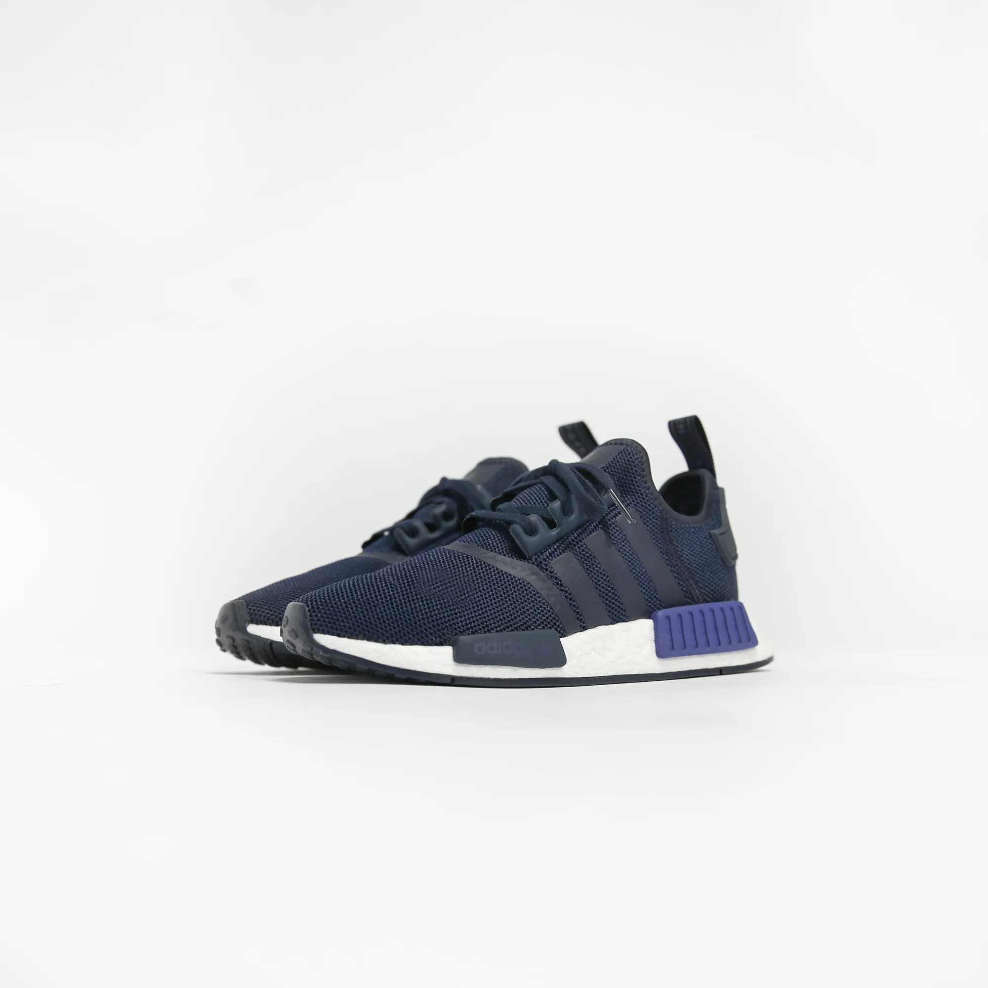 1201-adidas-nmd-r1-grade-school-1.webp