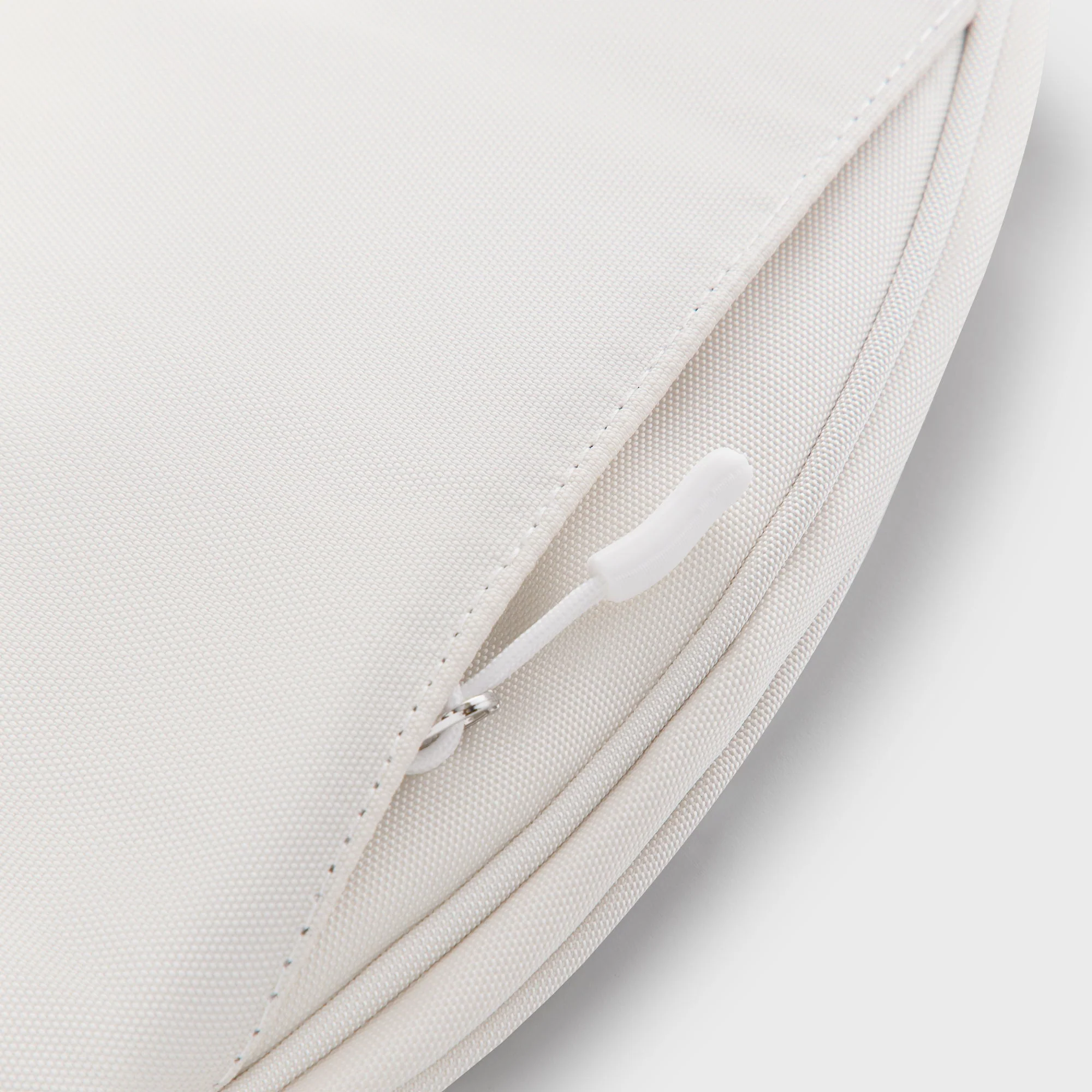 12399-kith-for-wilson-retro-racket-cover-1.webp