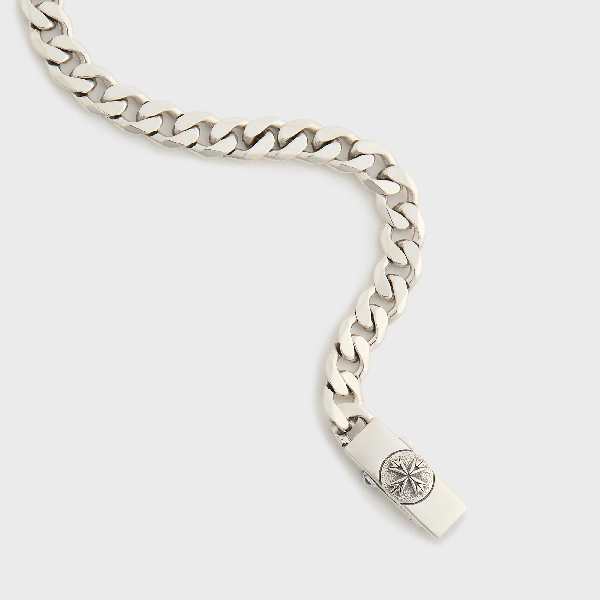 Tiny Edge Chain Bracelet