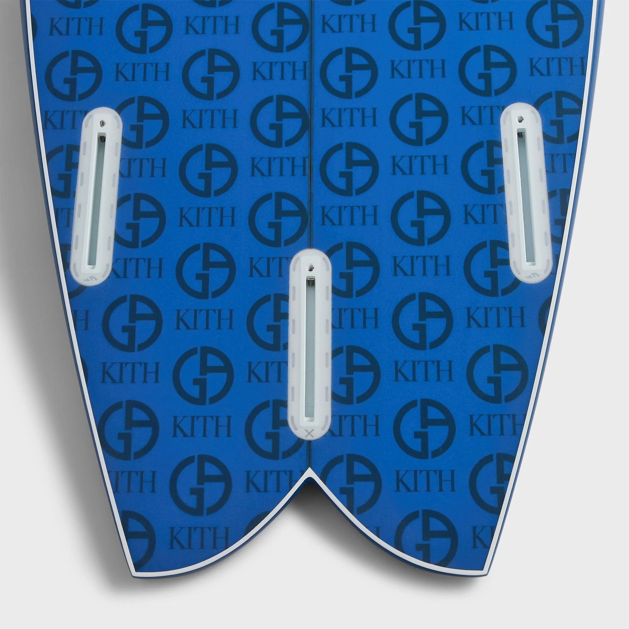 13015-giorgio-armani-kith-sardinia-surfboard-1.webp