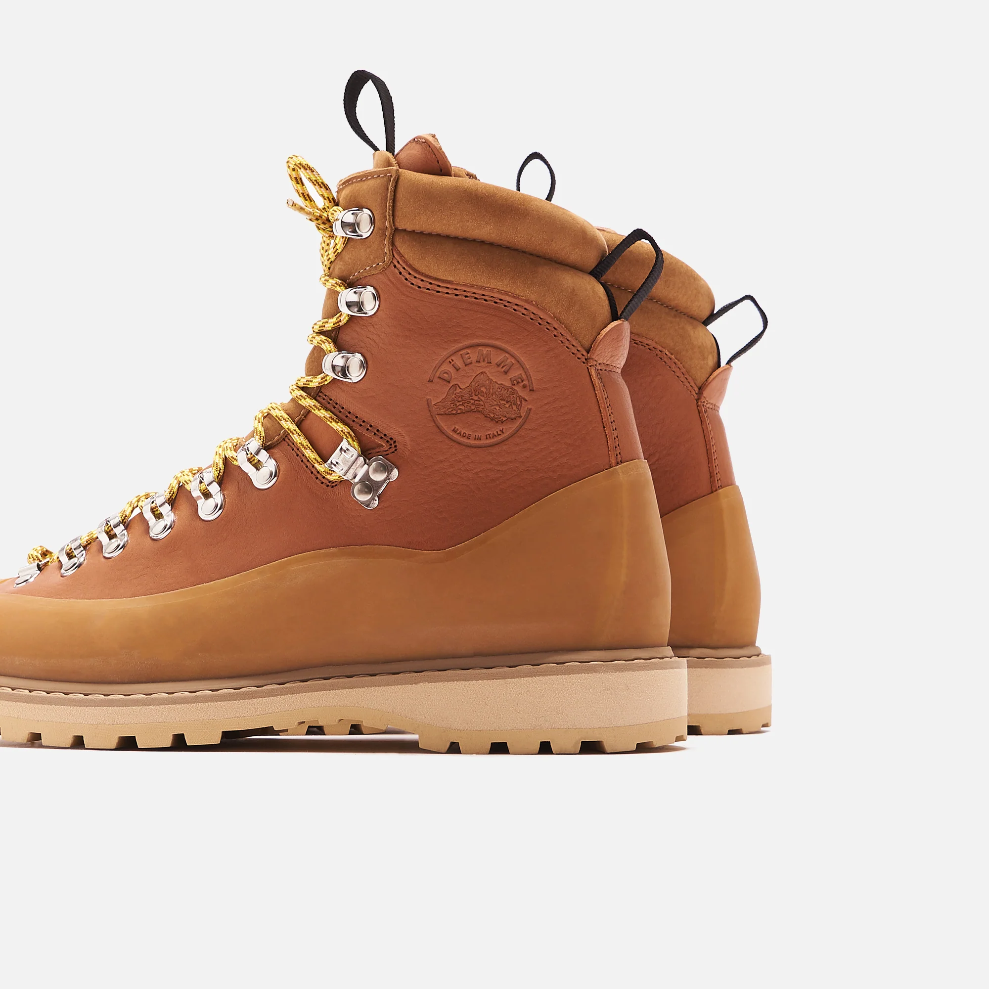 2301–everest-leather-boot-1.webp