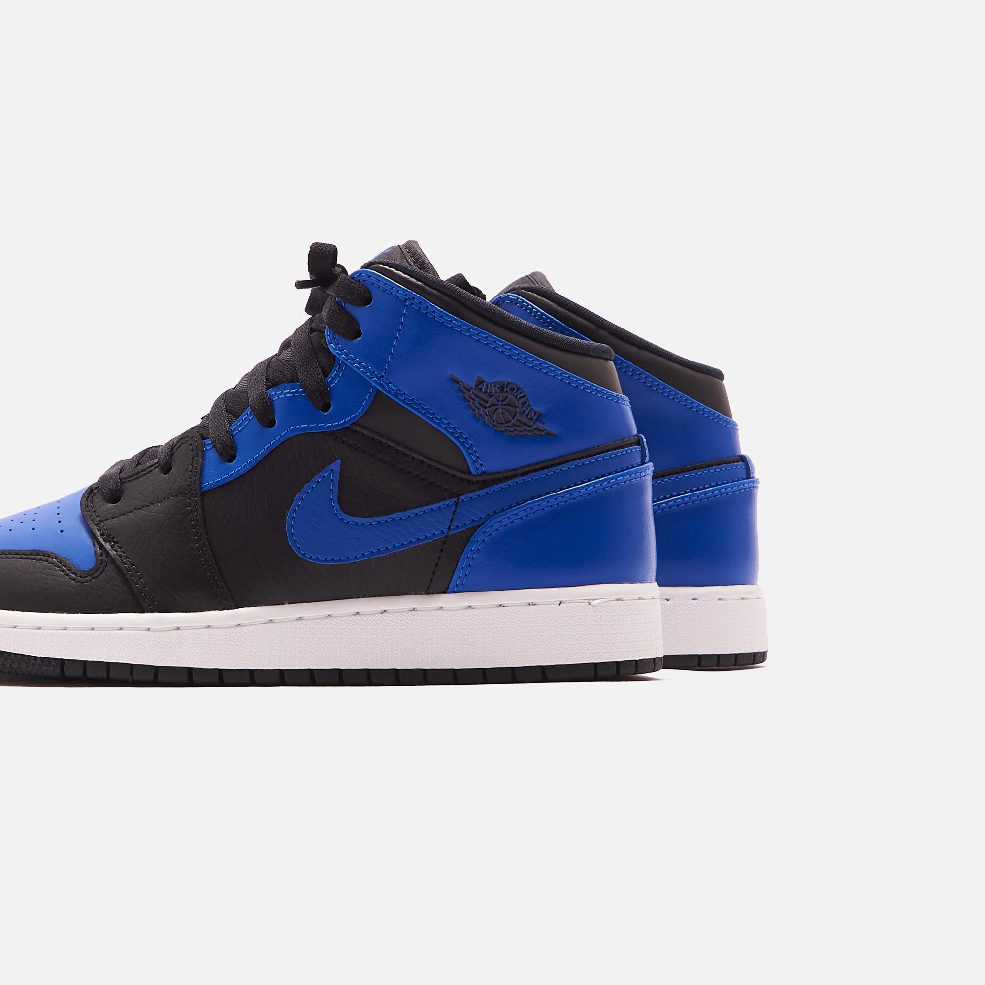 2488-nike-air-1-mid-bg-1.webp
