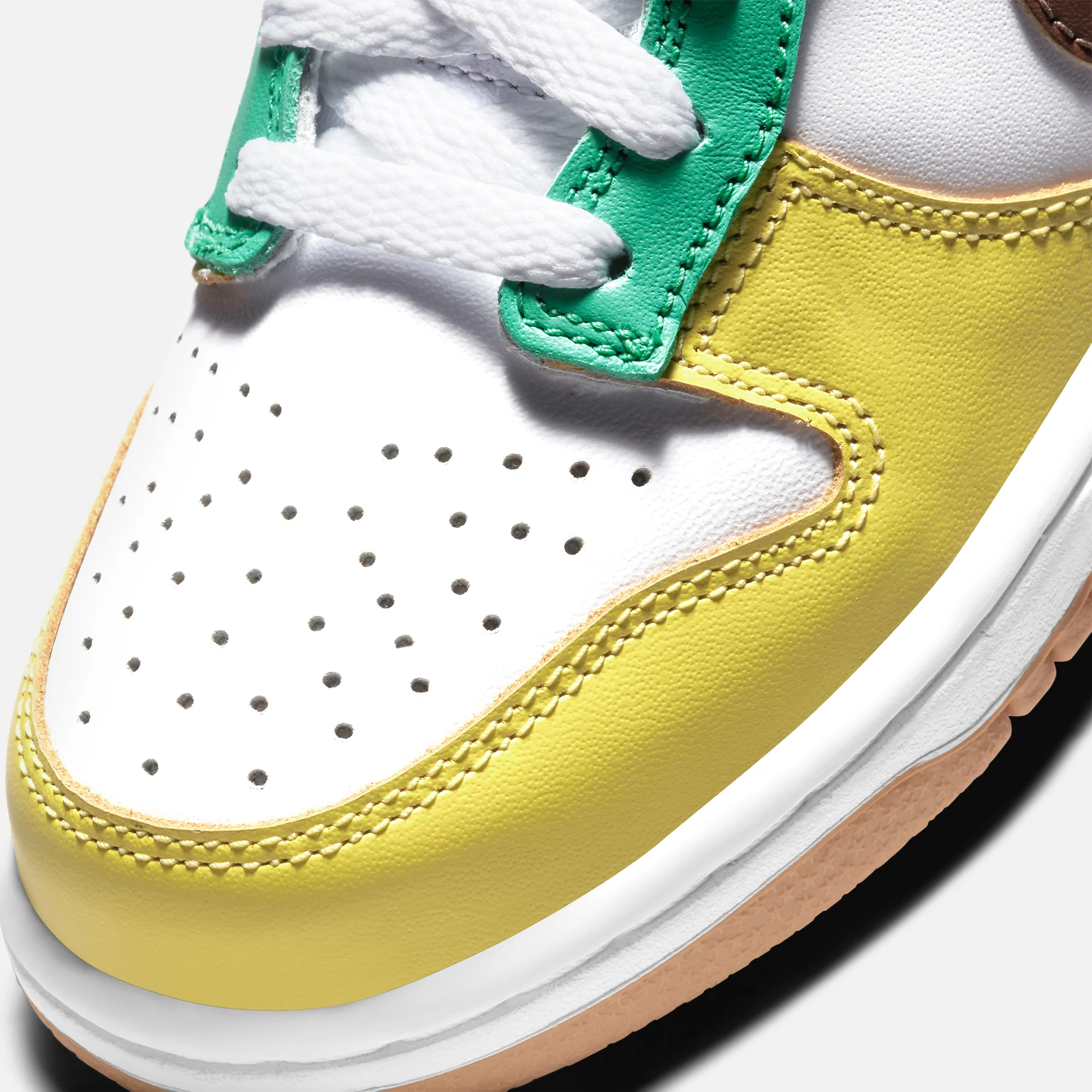 2902–gs-dunk-low-se-1.webp