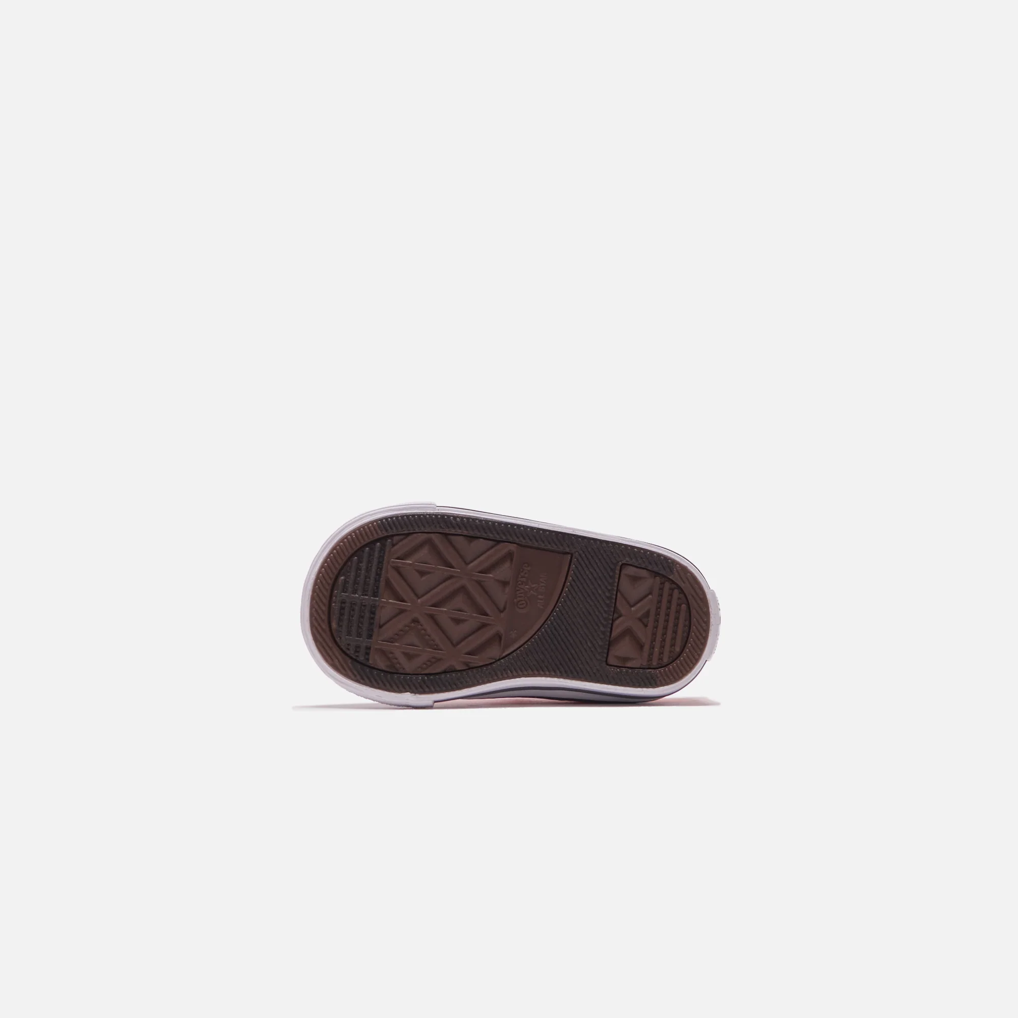 3024–chuck-taylor-all-star-1.webp
