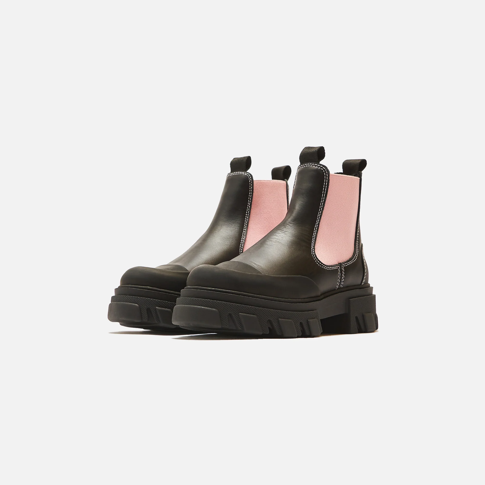 Low Chelsea Boot