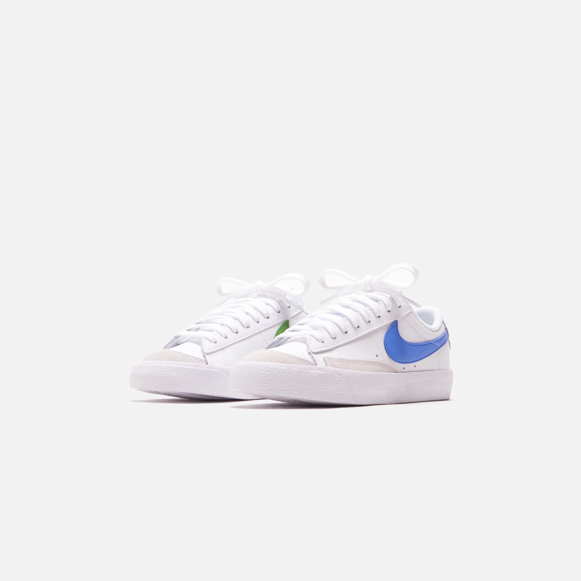 3893–blazer-low-77-grade-school-1.webp