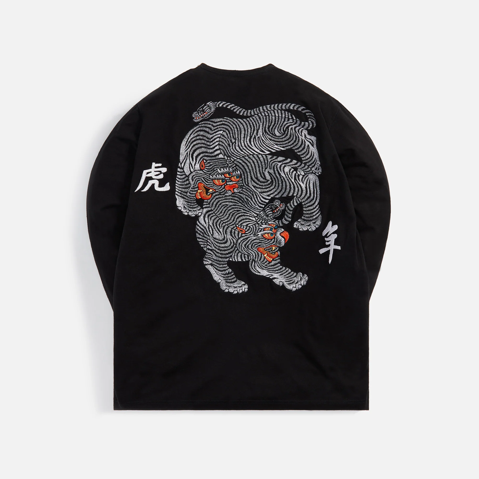 Tiger Embroidered L/S Tee OCJ 190