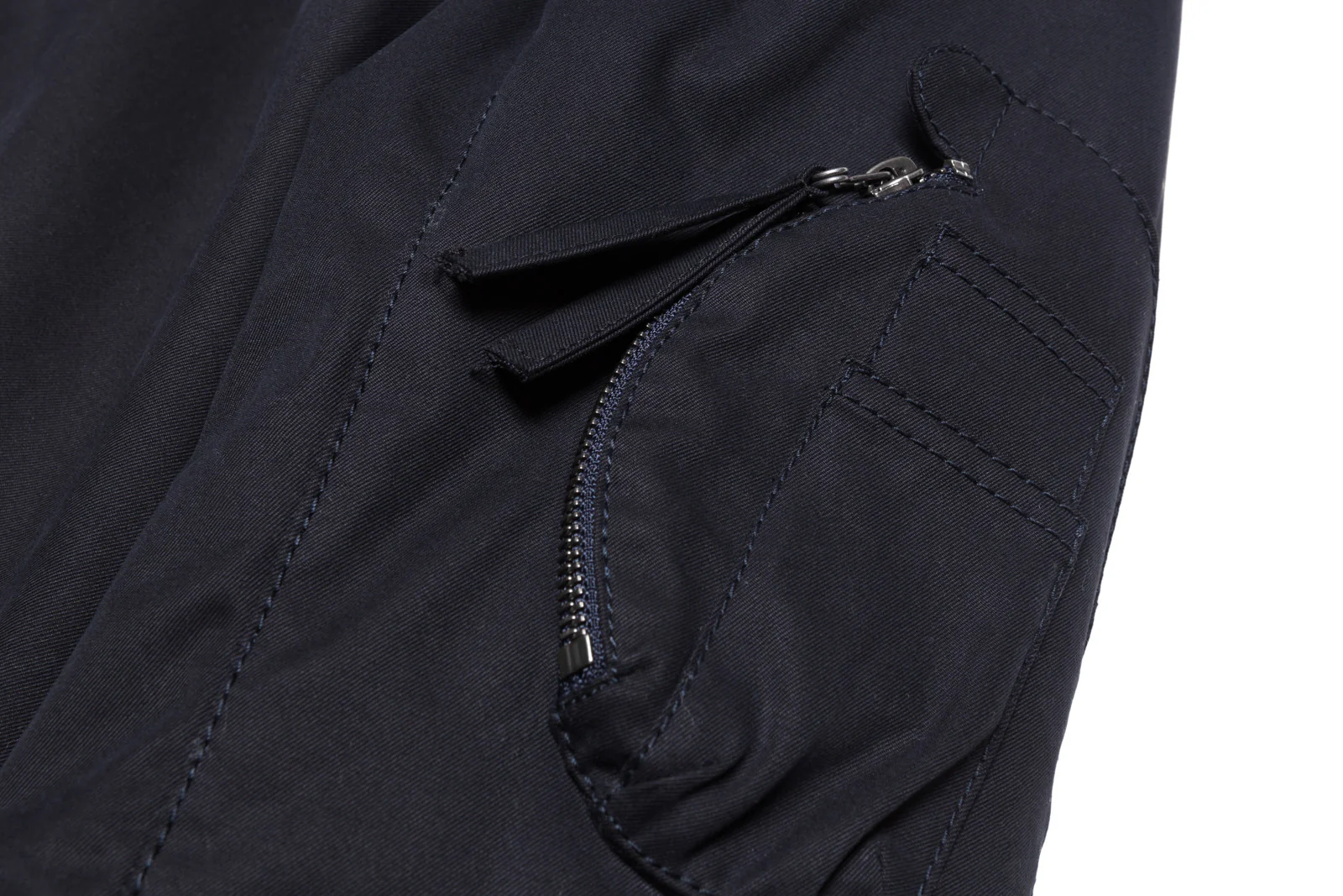 41–army-bomber-jacket-1.webp