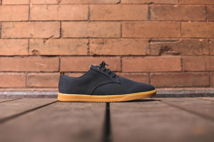 Ellington- Deep Navy / Gum