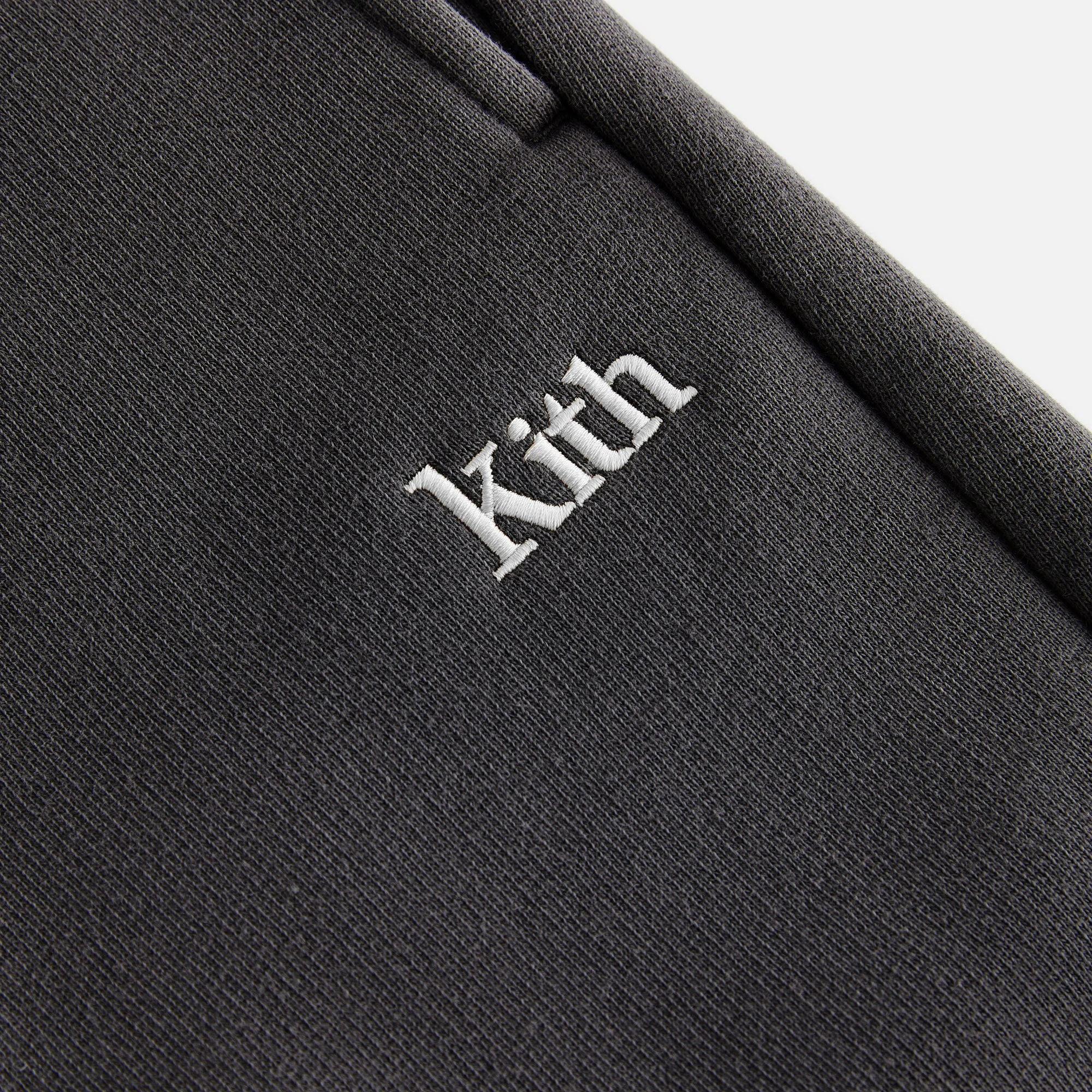 6543-kith-women-chelsea-sweatpant-iii-1.webp