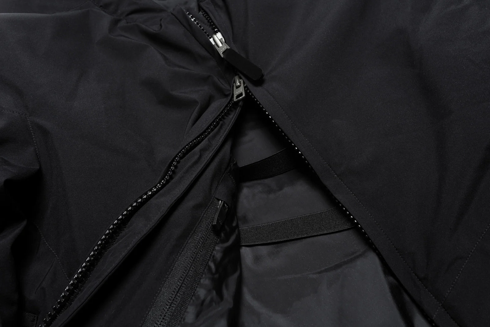 72–j50-windstopper-bomber-jacket-1.webp