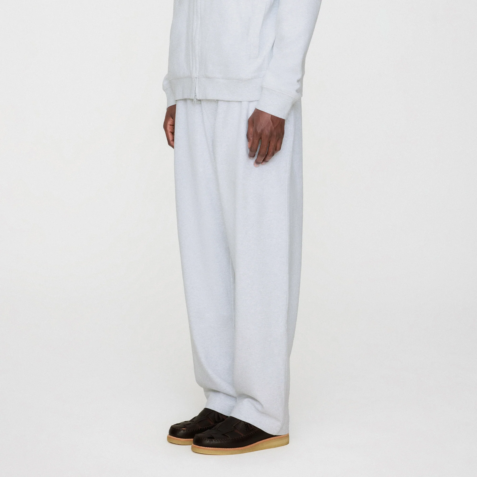 7324-kith-interlock-garrison-pant-1.webp