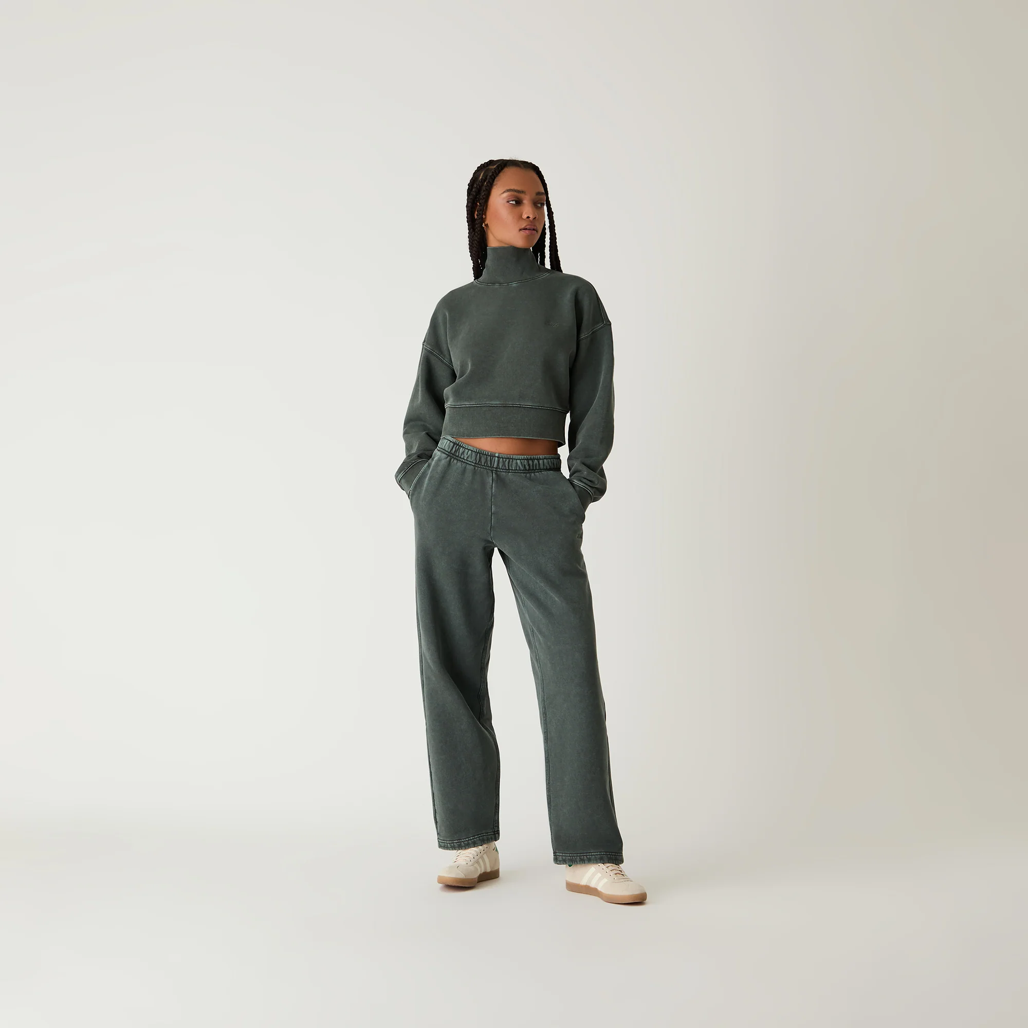 7814-kith-women-ava-sweatpant-1.webp