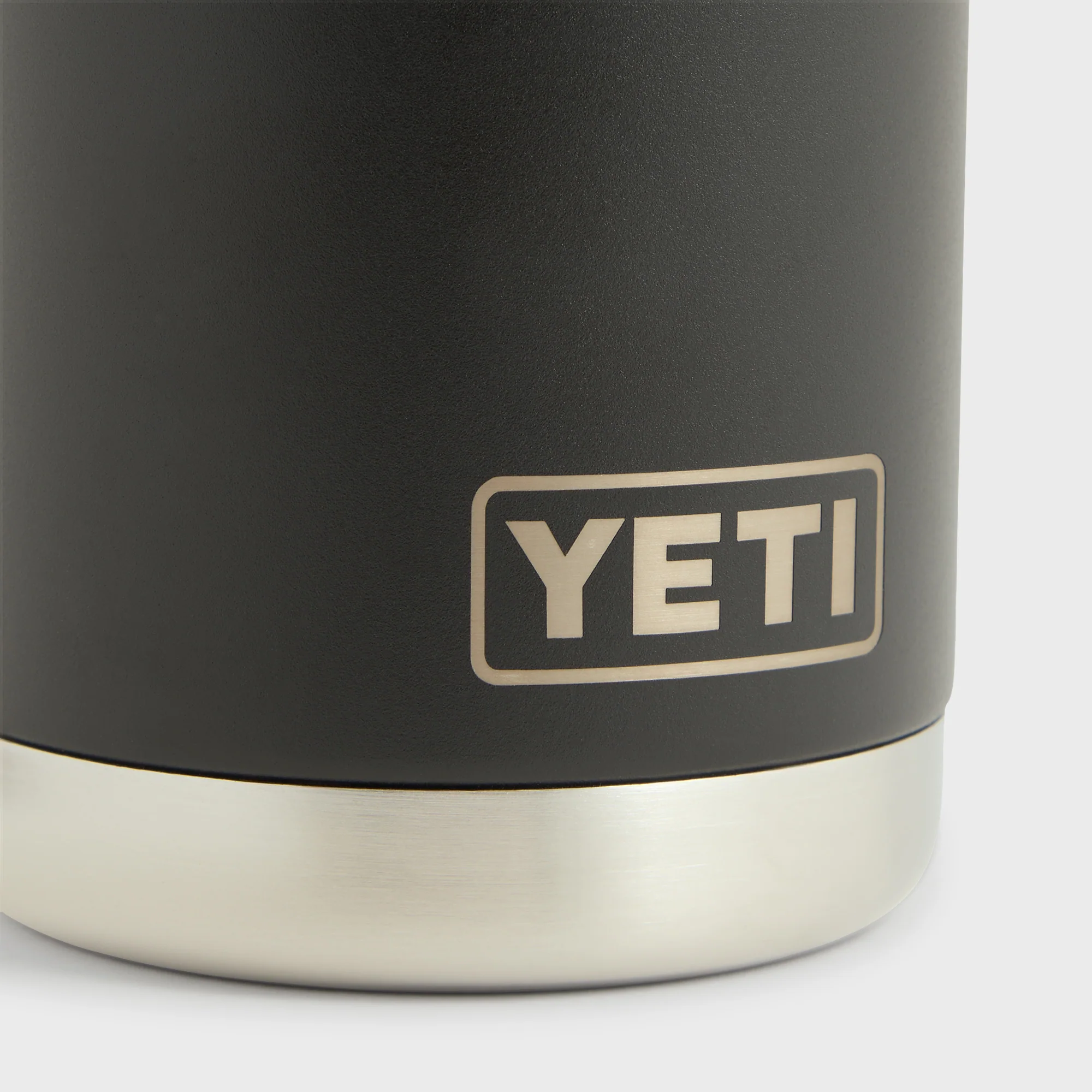 8296-kith-for-yeti-bottle-1.webp