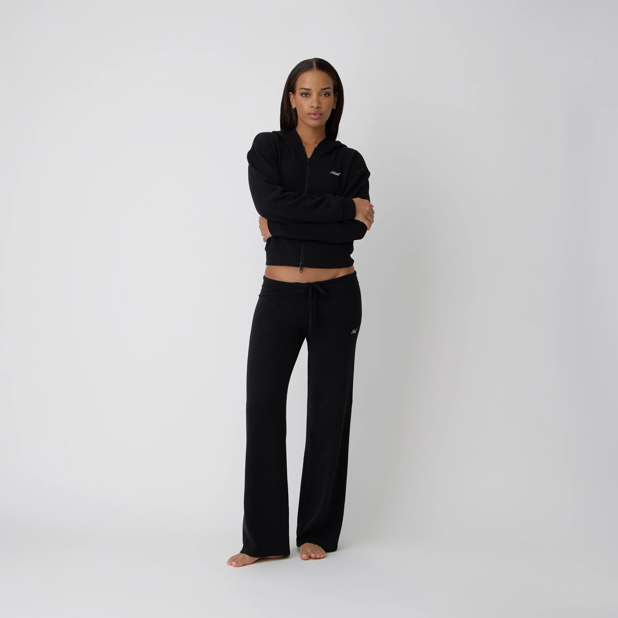 8800-kith-women-leary-lounge-zip-hoodie-1.webp