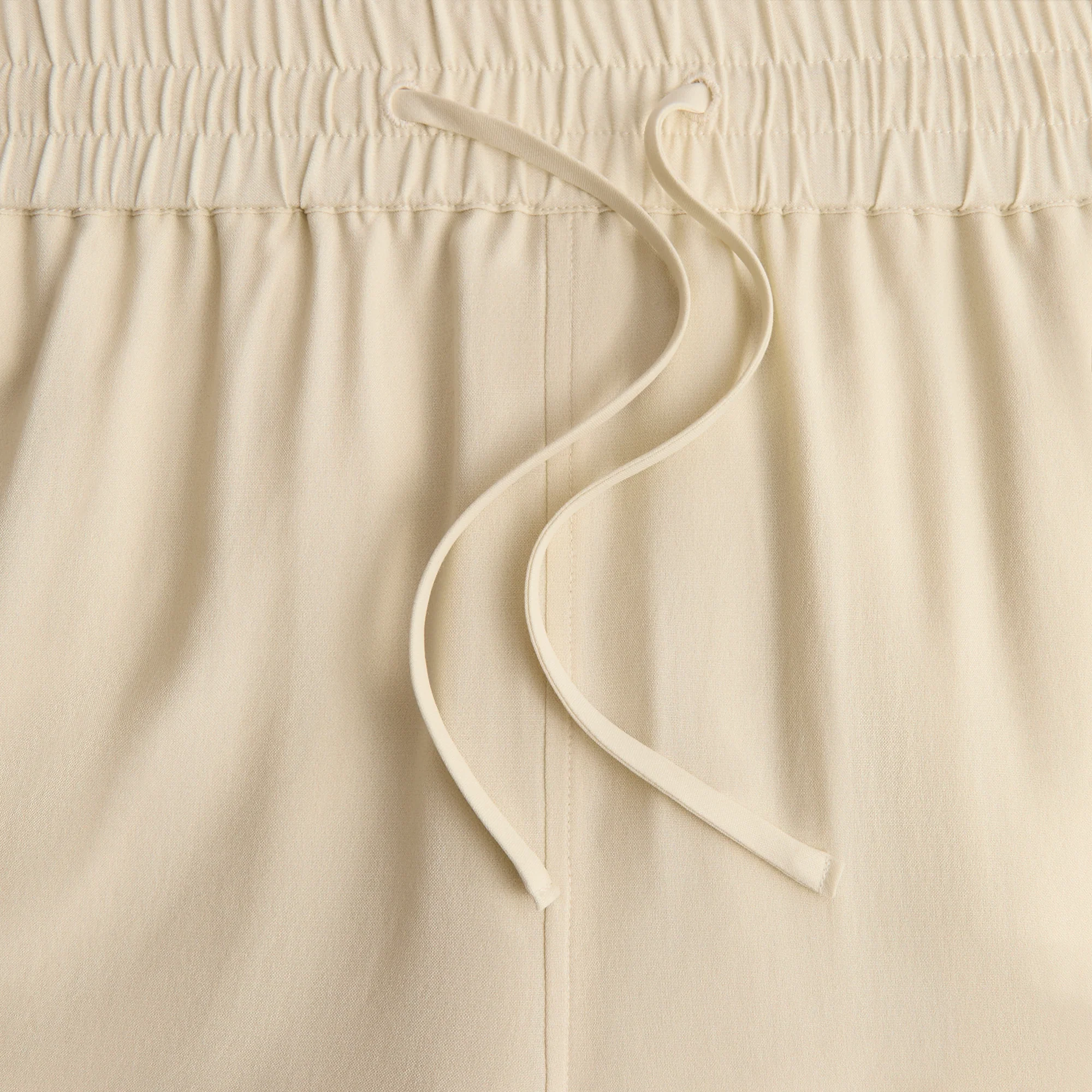 9697-kith-baroque-lewis-short-1.webp